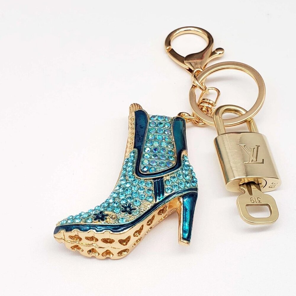 Louis Vuitton Gold Lock 🔑 Authentic LV Padlock + Unbranded Shoe Bag Charm - Picture 10 of 10